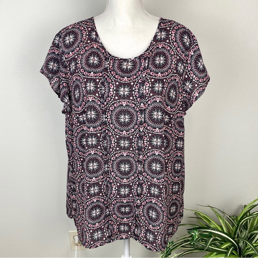 Liz Claiborne, Plus Size XXL Short Sleeve Blouse Keyhole Back  Geometric EUC